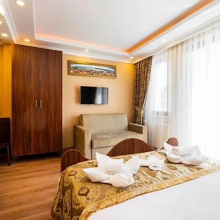 Panorama Suites Old City Apartahotel *