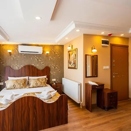 Panorama Suites Old City Aparthotel *